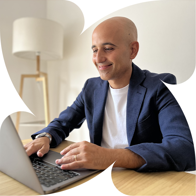 Matteo Agnoletto, Comunicazione